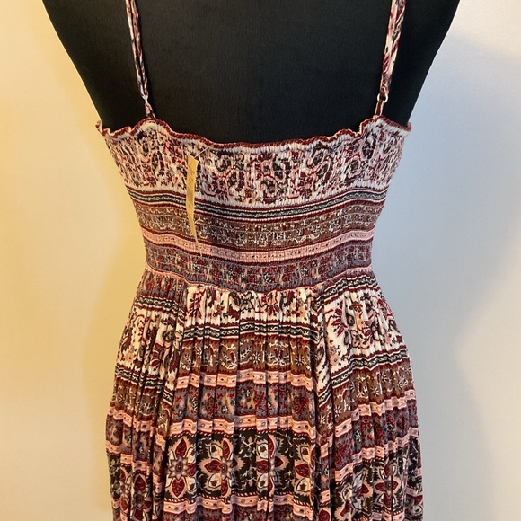 5. NWT American Eagle Outfitter Halter Neck Paisley Short Dress Size Small - Picture 6 of 6